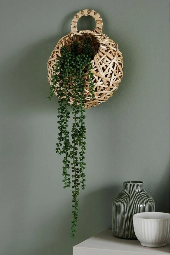 Hanging Pots 9